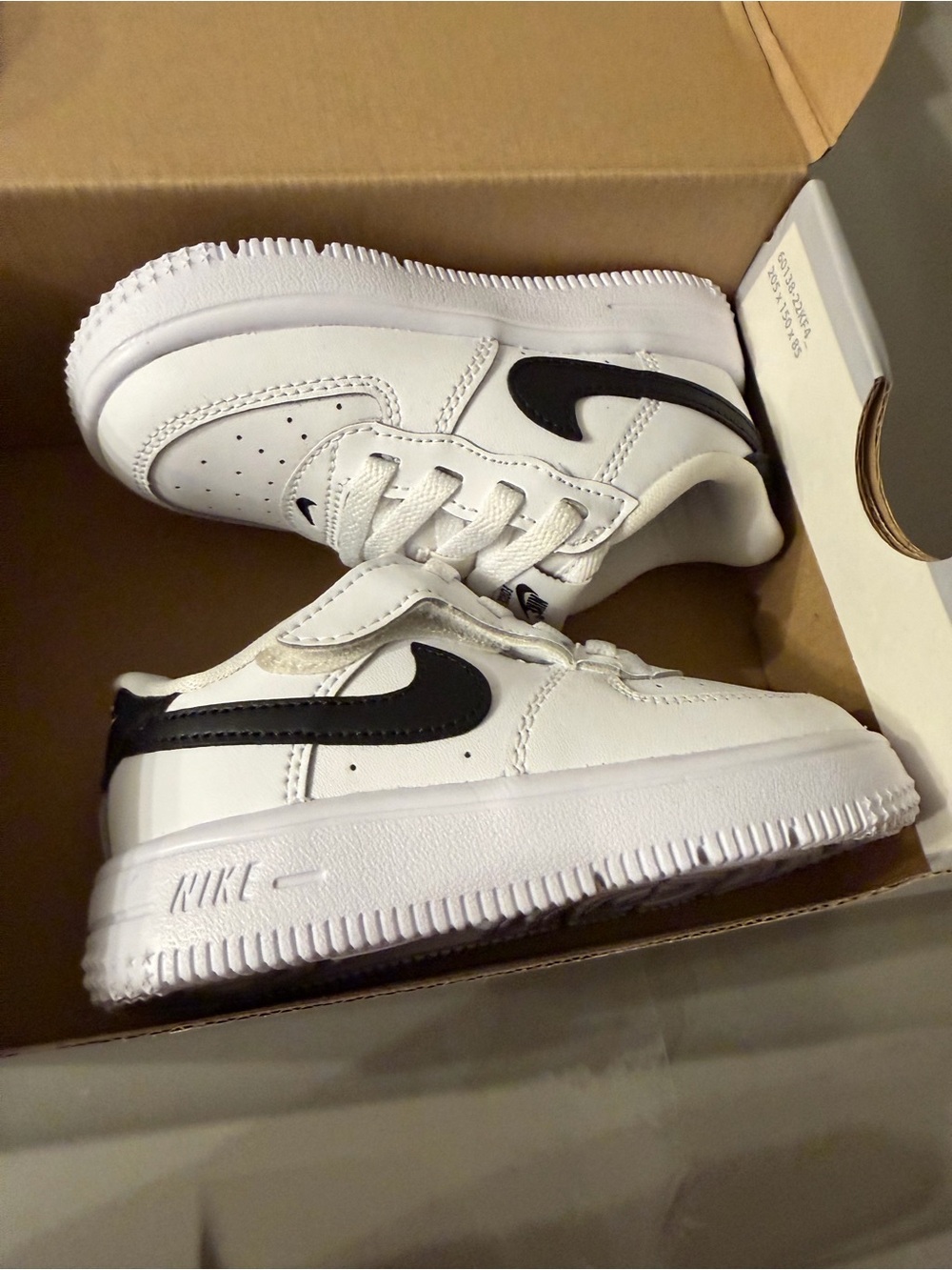 NEW Nike Air Force 1 Ones Velcro White and Black Low-Top Sneakers